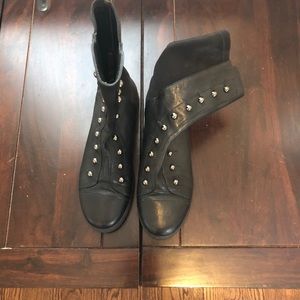 Stuart Weitzman Boxer Boot